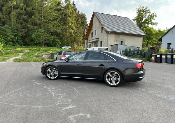 Audi A8 cena 70000 przebieg: 209000, rok produkcji 2011 z Wałbrzych małe 56